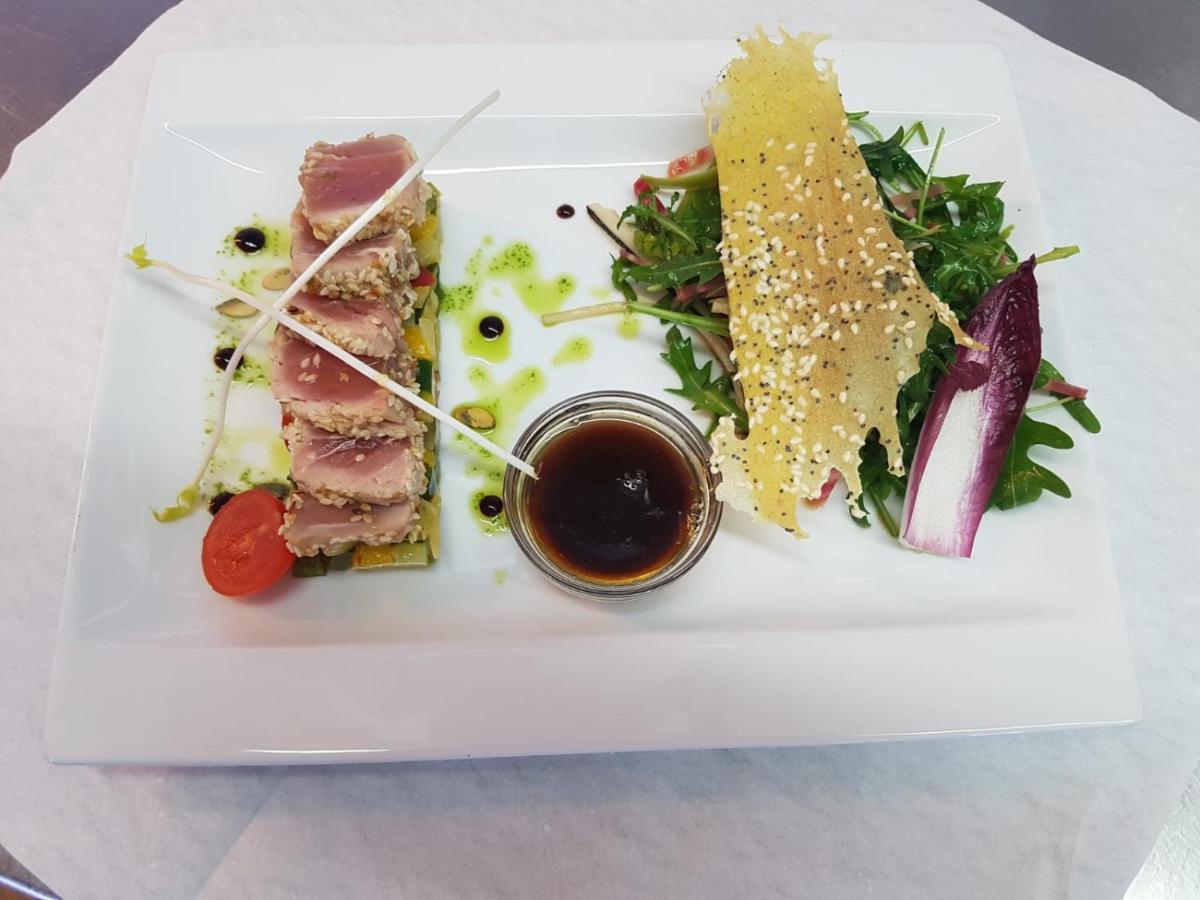 Hotel 3 Etoiles -Restaurant Le Pilatus Куршевель Экстерьер фото