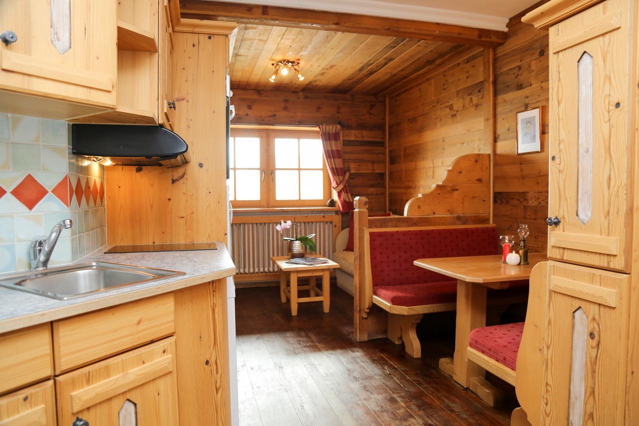 Hotel 3 Etoiles -Restaurant Le Pilatus Куршевель Экстерьер фото
