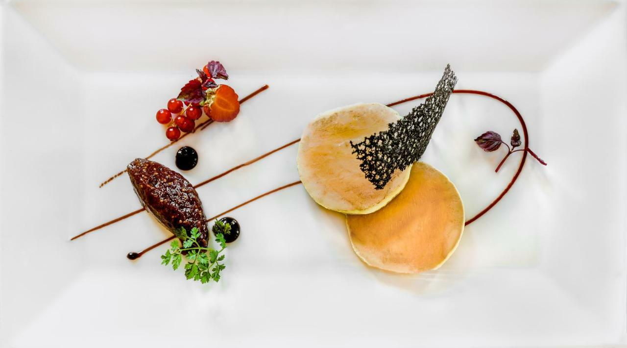 Hotel 3 Etoiles -Restaurant Le Pilatus Куршевель Экстерьер фото